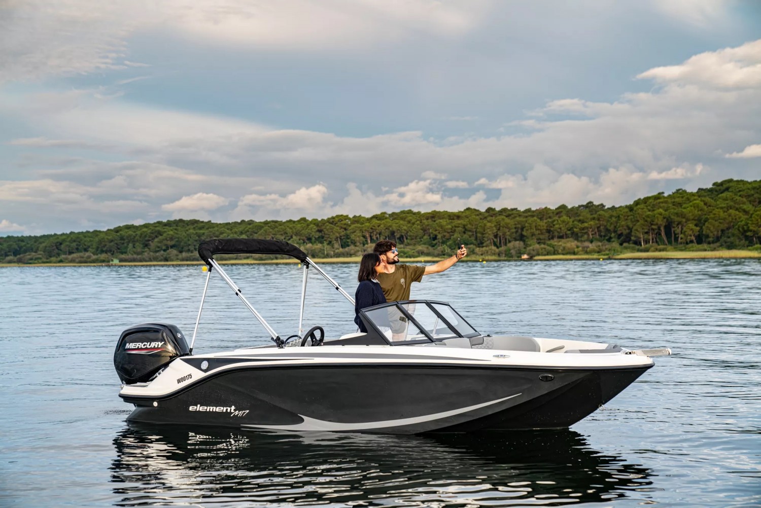 slider 0 Bayliner Element M17